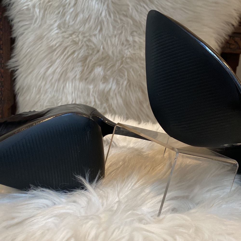 Black Pointy Toe Pull On Booties - image 4